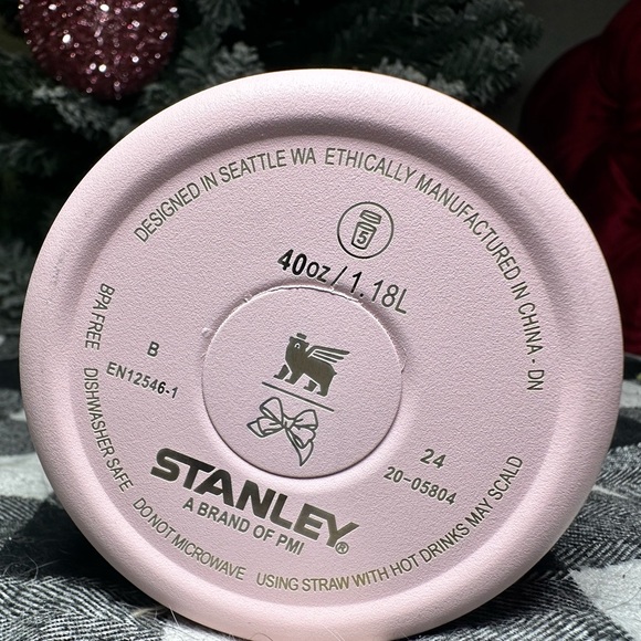 Stanley LoveShackFancy 40oz - Picture 4 of 4